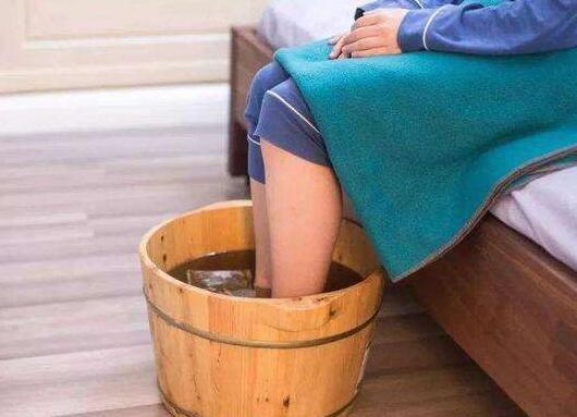 四川成都冬天泡脚养生很简单